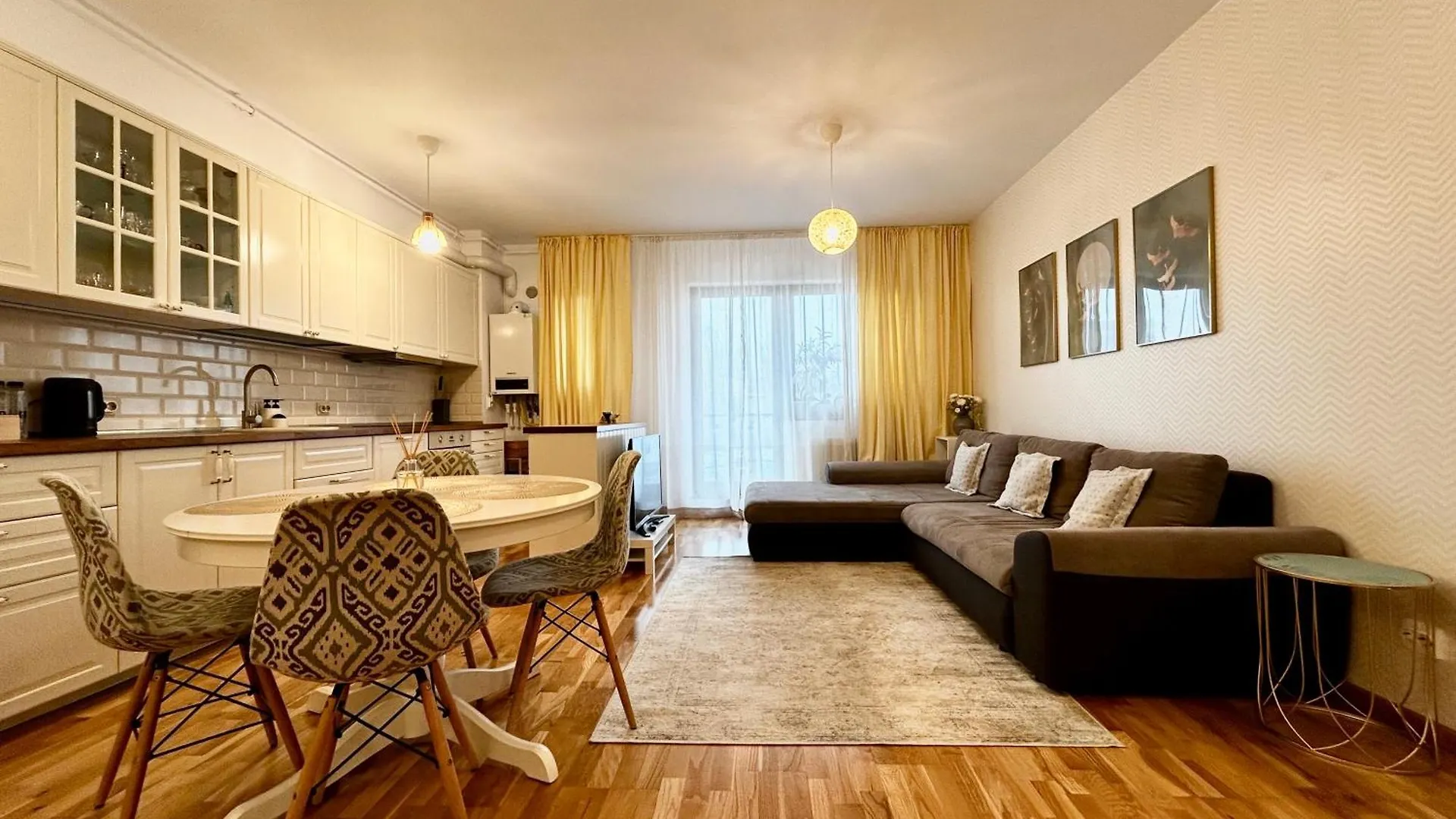 Cozy Family Home Bucharest 0*,  Romania